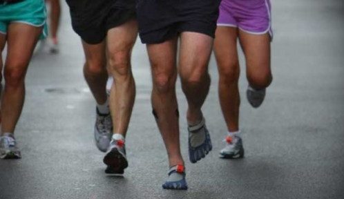 Are Minimalist Shoes Effective for Strengthening Foot Muscles in Runners