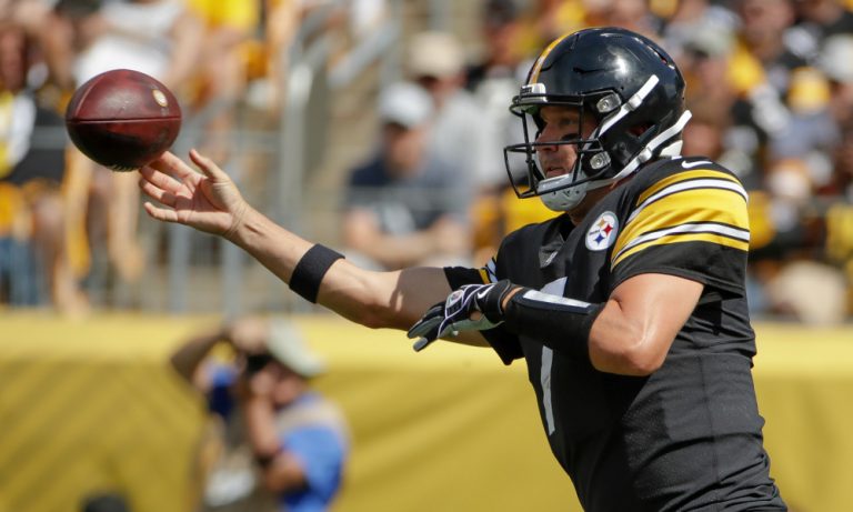 NFL Quarterback Injuries, ACL Tears in Youth Athletes