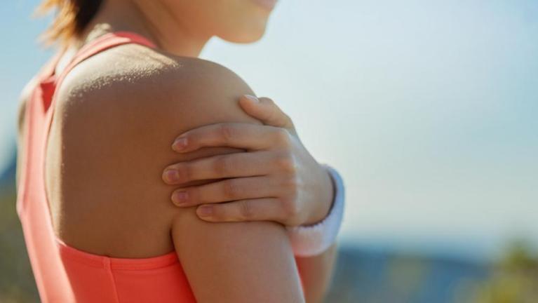 Don’t Let Shoulder Pain Sideline Summer Fun