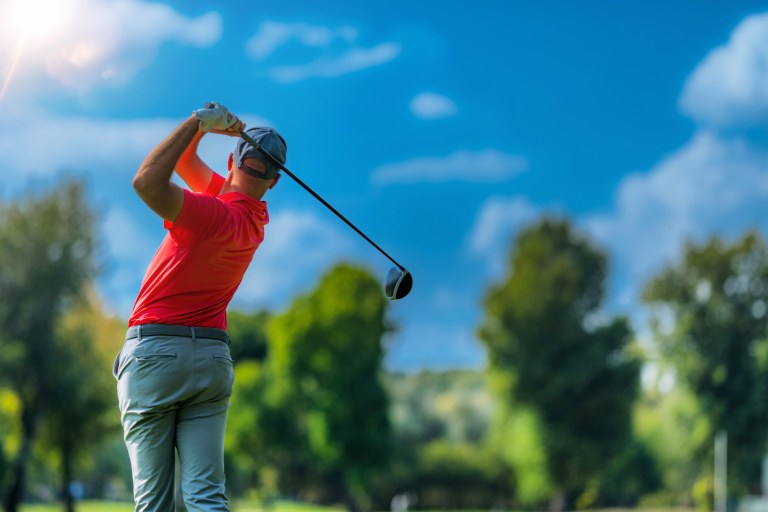 Master Your Golf Swing and Avoid Shoulder Injuries